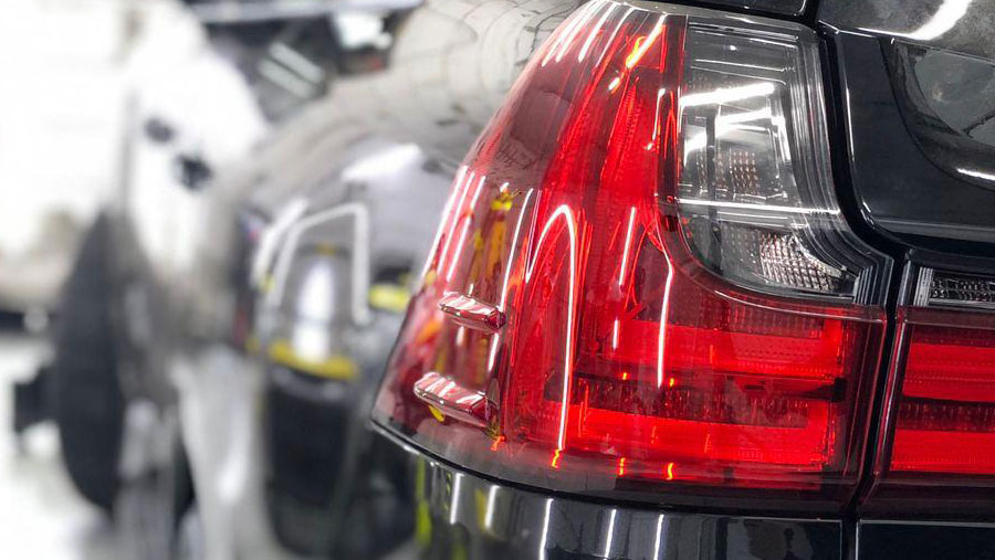 Lexus LX570 2