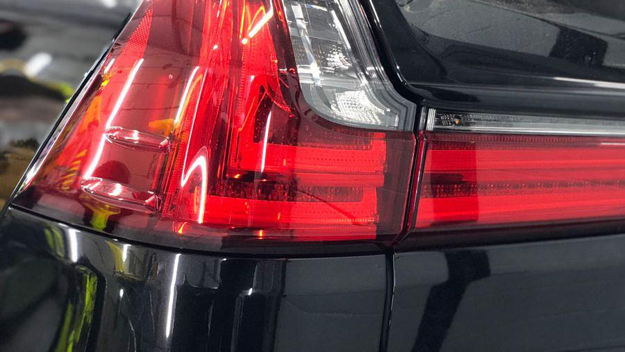Lexus LX570 3