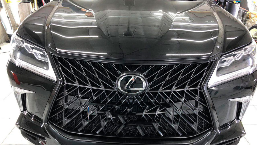 Lexus LX570 7